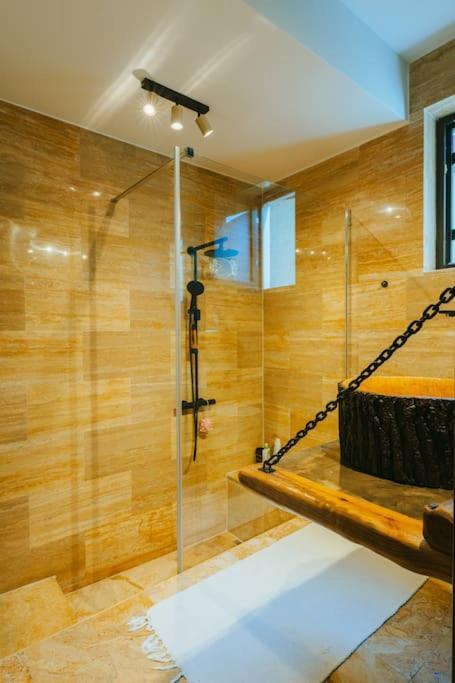 Therme - Corbeanca By The Lake Luxury Villa Bagian luar foto