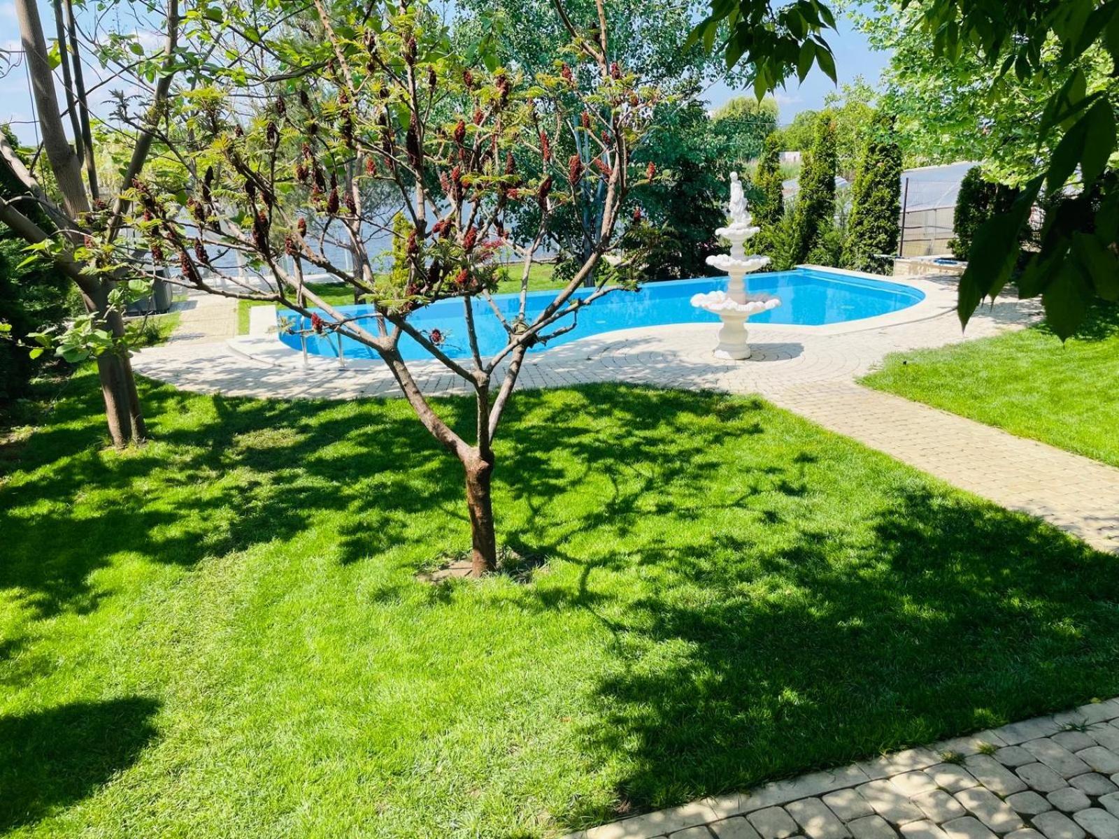 Therme - Corbeanca By The Lake Luxury Villa Bagian luar foto